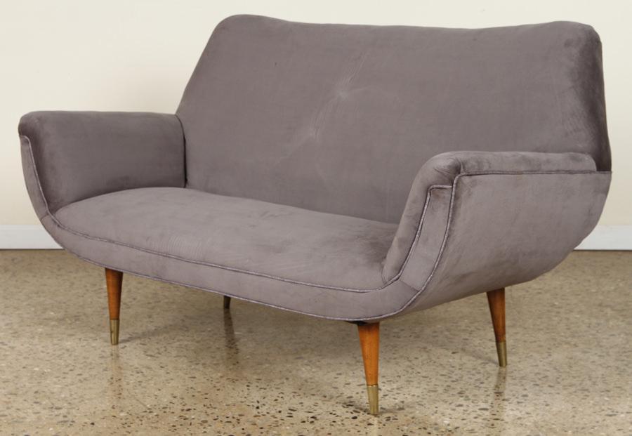 RESTORED ITALIAN UPHOLSTERED SETTEE C.1960 (1 of 4)