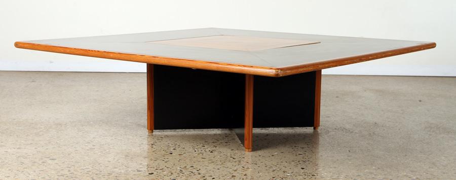 PINE LAMINATE COFFEE TABLE MANNER TOBIA SCARPA (1 of 4)