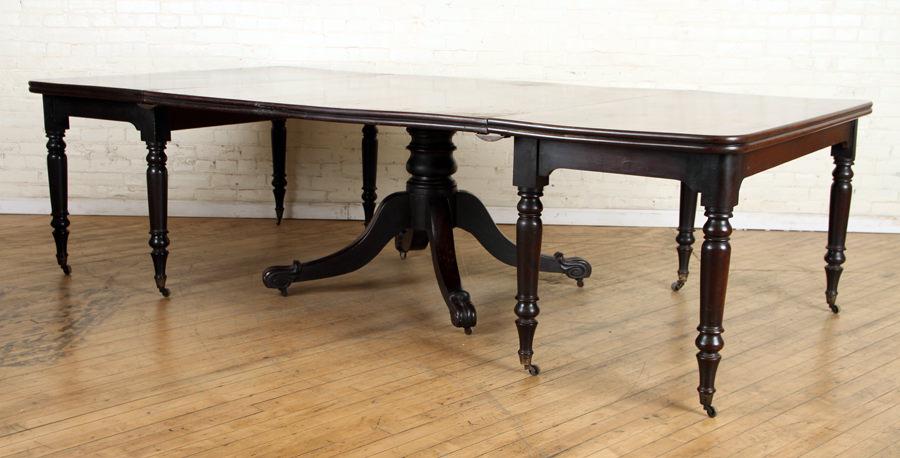 MONUMENTAL WILLIAM IV MAHOGANY DINING TABLE (1 of 6)