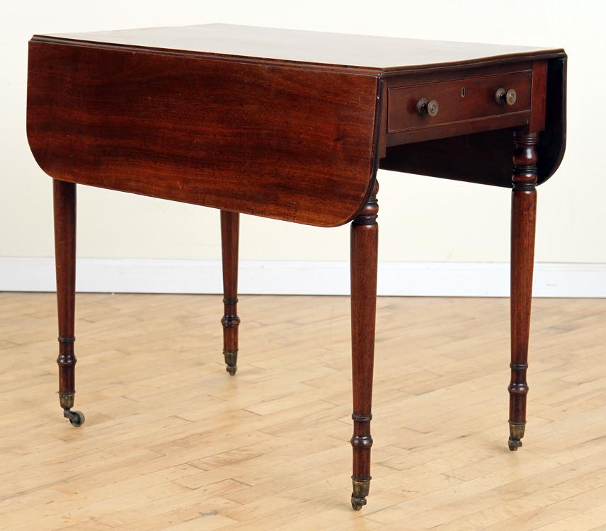 MAHOGANY ENGLISH OR IRISH DROP LEAF TABLE C.1840 (1 of 6)
