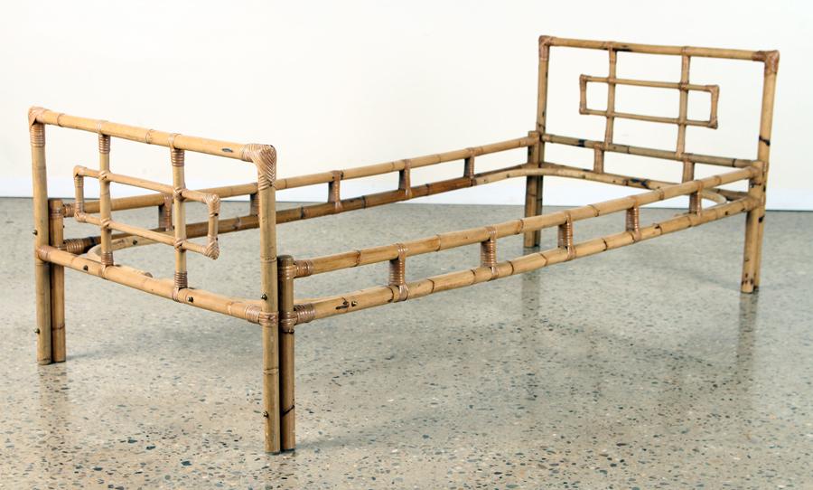 ITALIAN BAMBOO AND RATTAN DAY BED C.1960 (1 of 7)