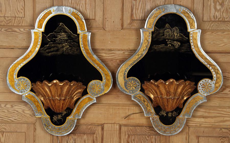 PAIR CHINOISERIE DECORATED SCONCES MANNER JANSEN (1 of 5)