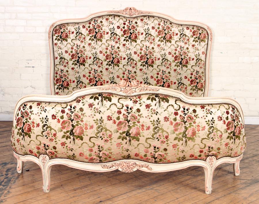 PAINTED CARVED LOUIS XV STYLE QUEEN SIZE BED 1950 (1 of 7)