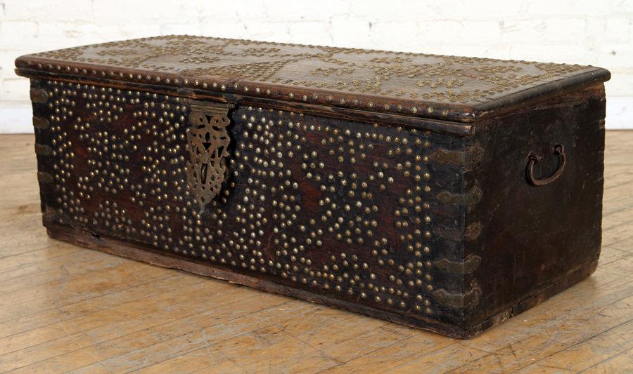 19TH C. OR EARLIER WOOD CHEST BRASS STUD TOP (1 of 5)