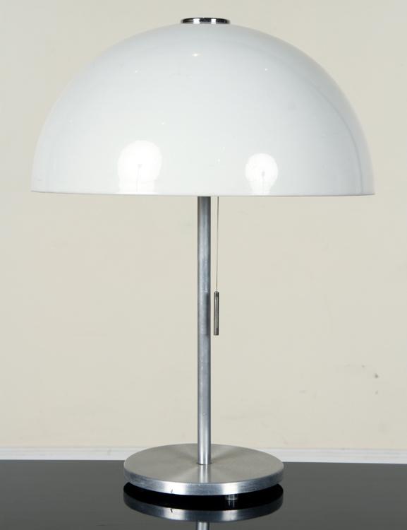 STEEL AND PLASTIC TABLE LAMP LABELED IWM C.1975 (1 of 4)