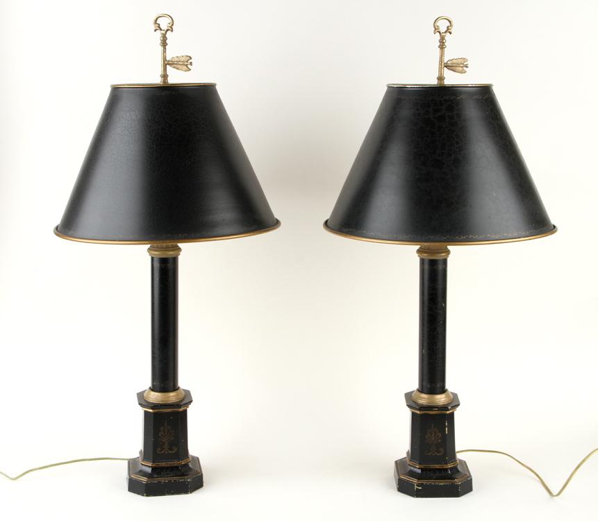 PAIR REGENCY STYLE TOLE PAINTED METAL LAMPS 1950 (1 of 6)