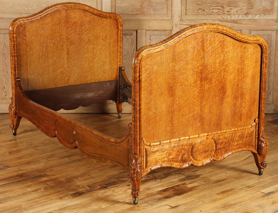 19TH C BIRDSEYE MAPLE DAY BED FAUX BAMBOO (1 of 7)