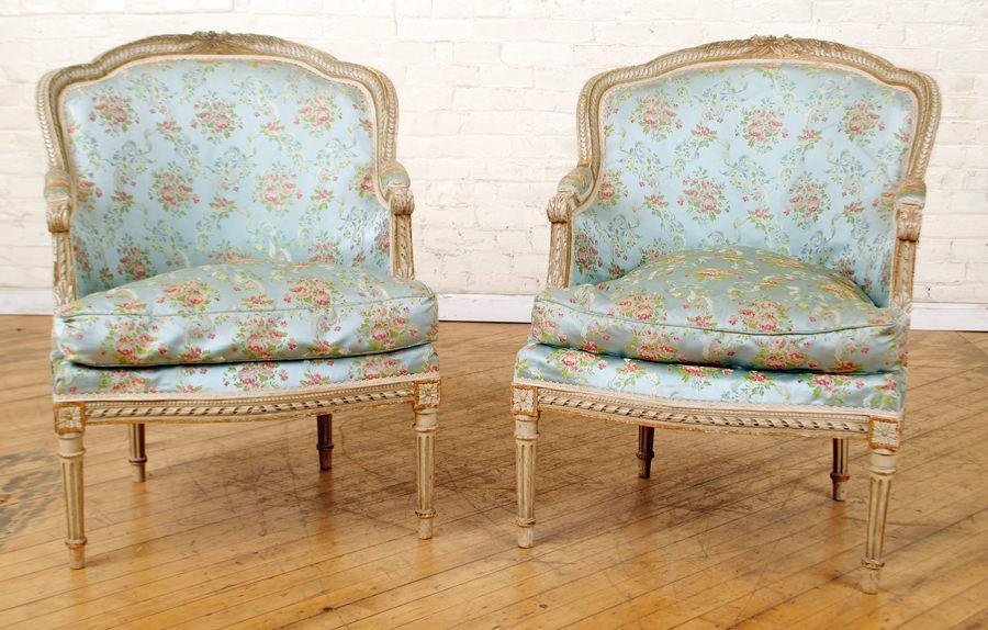 PAIR CARVED FRENCH BERGERE CHAIRS C.1900 (1 of 8)
