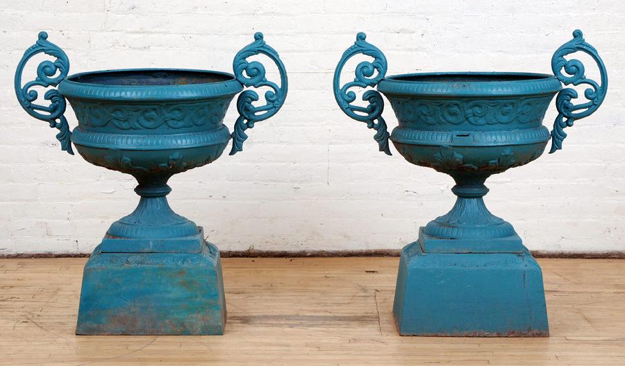 PAIR SIGNED KRAMER BROTHERS GARDEN URNS C.1910: A pair of signed Kramer Brothers twin handled garden urns circa 1910. Ht: 33" Wd: 31" Dpth: 22"