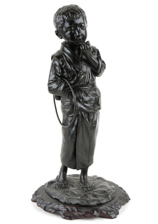 JAPANESE BRONZE SCULPTURE ROBED ASIAN BOY C.1910 (1 of 7)