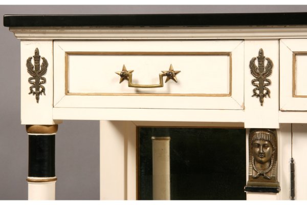 DIRECTOIRE STYLE KITTINGER VINTAGE SIDEBOARD - 4