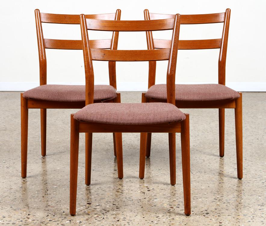 3 LABELED ARNE VODDER FOR SIBAST TEAK CHAIRS 1960: A set of three Arne Vodder for Sibast teak chairs circa 1960, labeled on underside. Ht: 31" Wd: 19" Dpth: 17.5" Seat: 17"