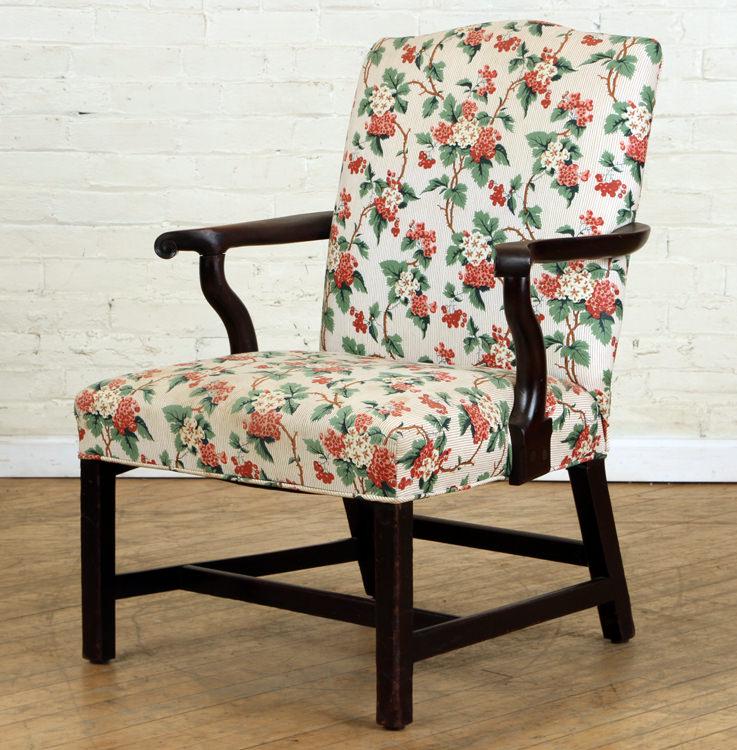 19TH CENTURY WALNUT OPEN ARM CHAIR STRETCHER BASE (1 of 7)