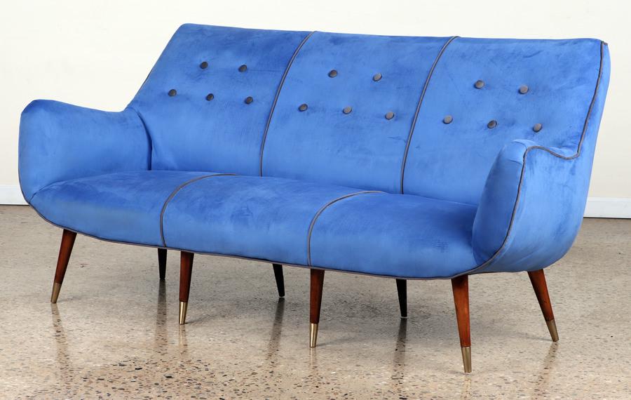 MID CENTURY MODERN ITALIAN UPHOLSTERED SOFA 1960 (1 of 6)