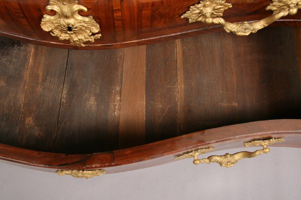 ANTIQUE FRENCH REGENCE BOMBE COMMODE 1770 - 8
