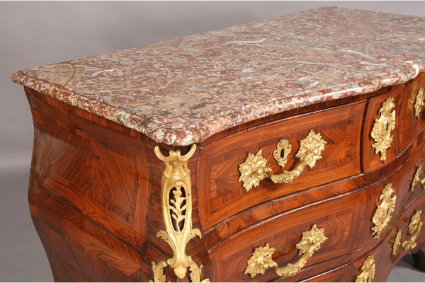 ANTIQUE FRENCH REGENCE BOMBE COMMODE 1770 - 9