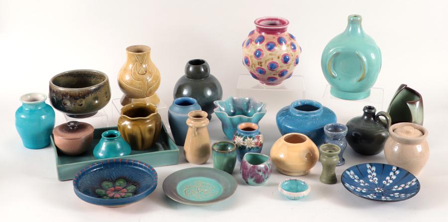 27 PC. ASSORTED POTTERY VASES BOWLS DISHES C.1950 (1 of 9)