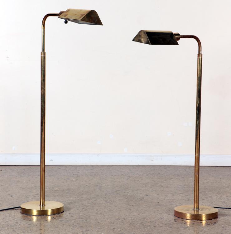 PAIR CHAPMAN STYLE BRASS ADJUSTABLE FLOOR LAMPS (1 of 6)