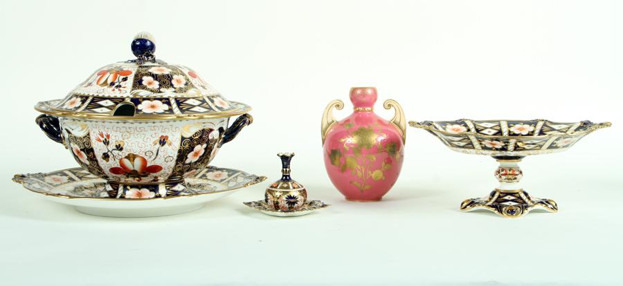 SIX ROYAL CROWN DERBY PORCELAIN OBJECTS C.1900 (1 of 5)