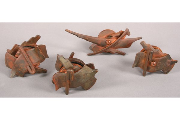 GROUP 4 ALBERT PALEY FREE FORM DOOR HANDLES: Group of four Albert Paley free form door handles. Ht: 8.25" ***PLEASE NOTE: All property shall be paid for by the purchaser within five (5) business days of the sale. Kamelot Auctions accepts cash (I