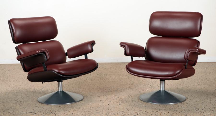 PAIR ITALIAN RECLINING SWIVEL OFFICE CHAIRS C. 1950: A pair of Italian reclining and swivel office chairs on metal bases circa 1950. Ht: 33" Wd: 31.75" Dpth: 34" Seat: 15.75"