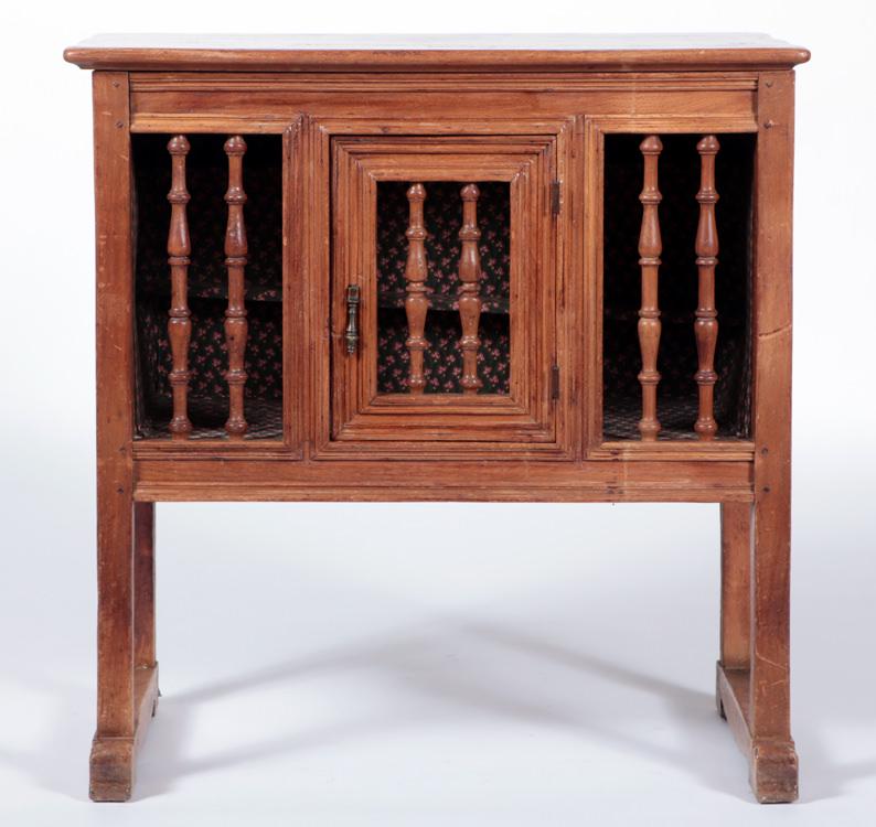 19TH C. CONTINENTAL CABINET SPINDLE DECORATION (1 of 7)