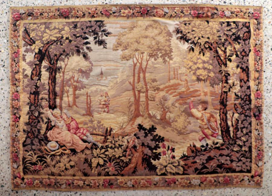 AUBUSSON WOVEN WALL HANGING COURTING COUPLE (1 of 6)