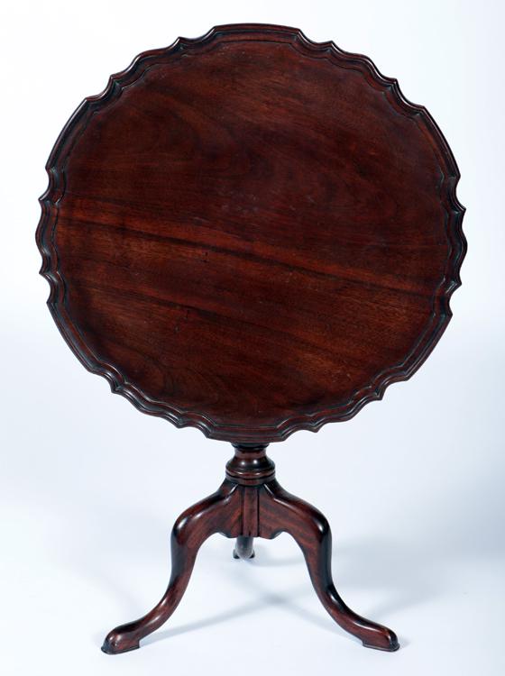 CHIPPENDALE STYLE MAHOGANY TILT TOP TABLE (1 of 6)