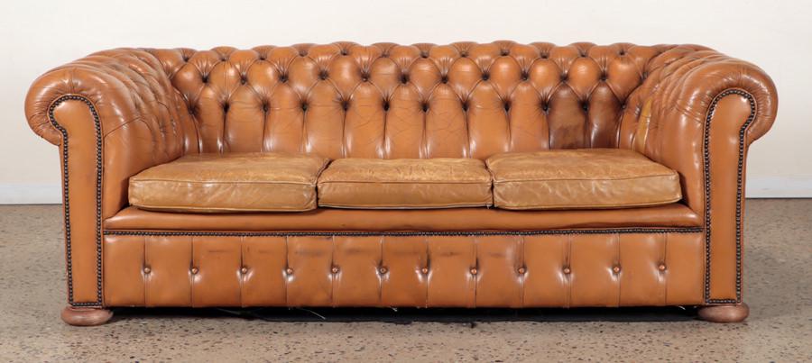BUTTERSCOTCH CHESTERFIELD STYLE LEATHER SOFA 1940 (1 of 5)