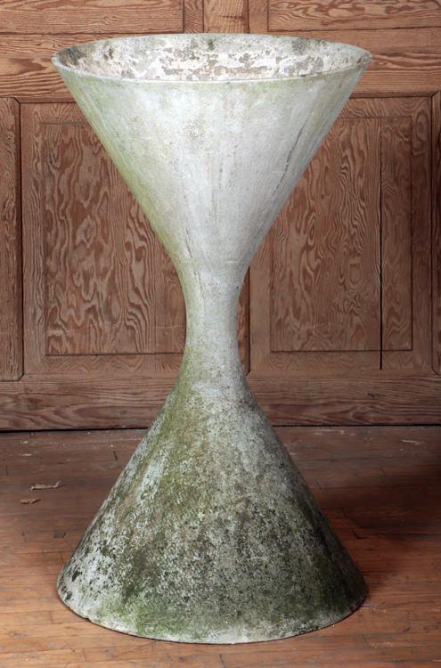 DIABLO CAST STONE PLANTER BY WILLY GUHL C.1970 (1 of 5)
