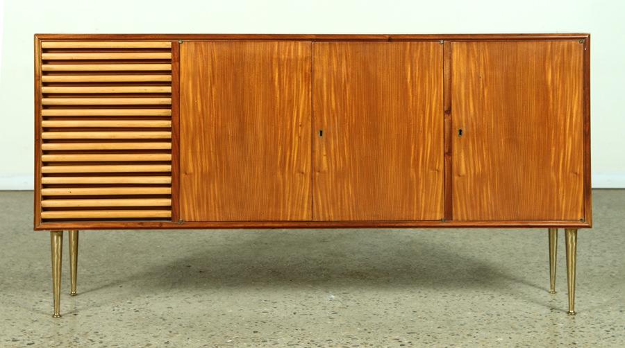 MAHOGANY SIDEBOARD 3 DOORS 16 DRAWERS C. 1960 (1 of 7)