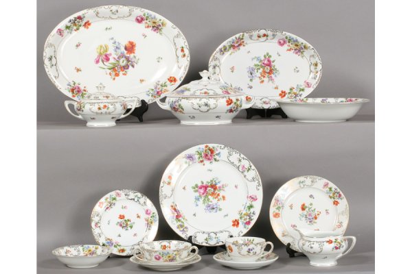 101 PC PORCELAIN SERVICE FOR 12 CZECHOSLOVAKIA: Set of china dishes labeled Victoria Czecholovakia comprising one hundred and one pieces circa 1950. Service for twelve includes dinner plates, salad plates, bread plates, soup plates and saucers, tea