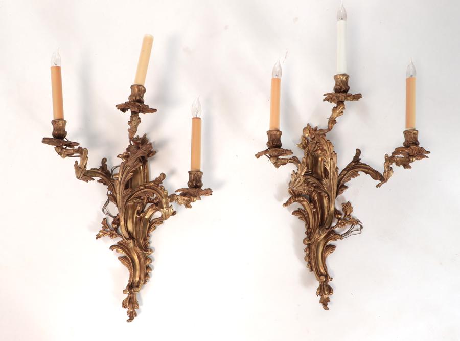 PAIR LOUIS XV STYLE BRONZE SCONCES C.1900 (1 of 4)