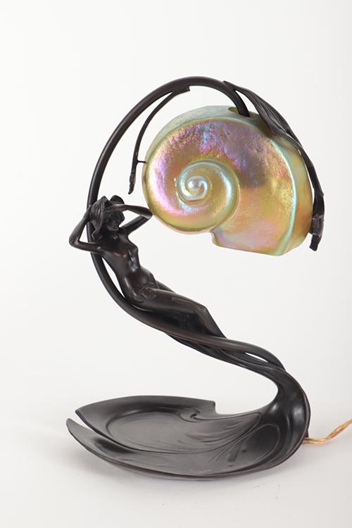 TIFFANY GLASS NAUTILUS DESK LAMP SIGNED (1 of 8)