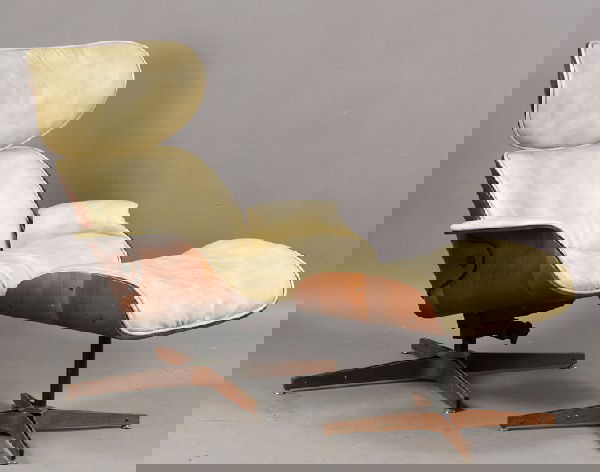 LABELED PLYCRAFT ROSEWOOD EAMES LOUNGE CHAIR: Labeled Plycraft rosewood Eames style lounge chair and matching ottoman. The chair designed by George Mulhauser circa 1960. Ht: 38" Width: 32" Depth: 24"