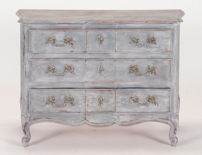 A PAINTED FRENCH LOUIS XV STYLE DRESSER CIRCA 1940 (1 of 6)
