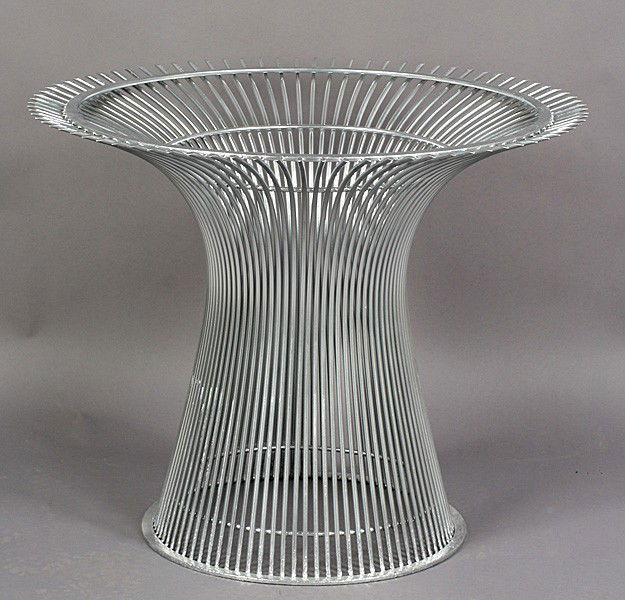 WARREN PLATNER WIRE DINING TABLE BASE C.1960: A Warren Platner wire dining table base circa 1960. Table: 27.25 H. in. x 34 in. diameter. Ht: 29" Width: 25.5" Depth: 17.5"
