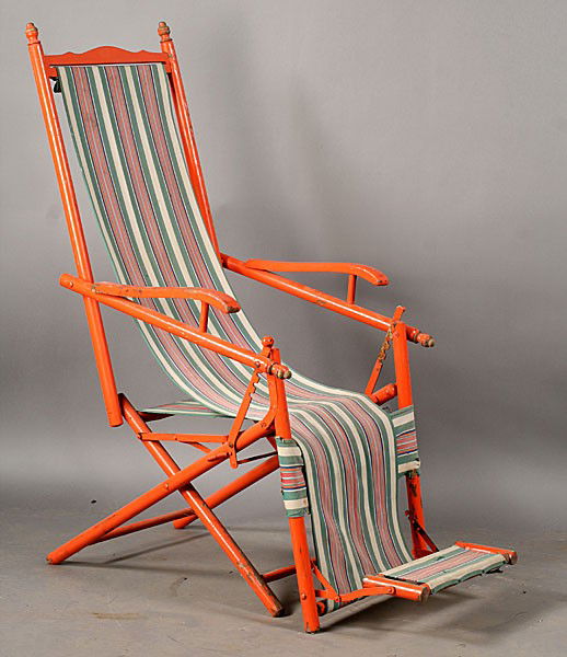 FRENCH MECHANICAL ADJUSTABLE FOLDING CHAISE LOUNG: A vintage French painted mechanical adjustable folding chaise lounge circa 1930. Ht: 45" Width: 25"