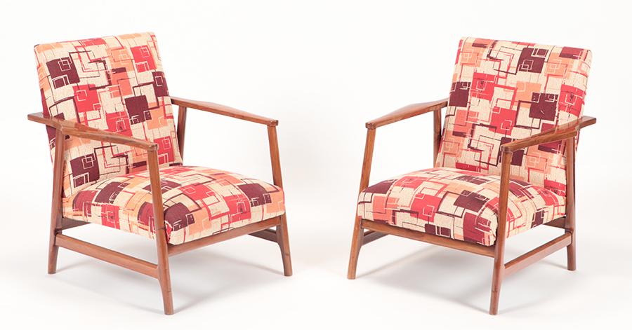 A PAIR OF DANISH STYLE OPEN ARMCHAIRS C 1960. (1 of 6)