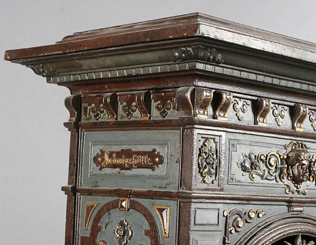 665 ANTIQUE GERMAN CAST IRON STOVE LABELED Lot 665