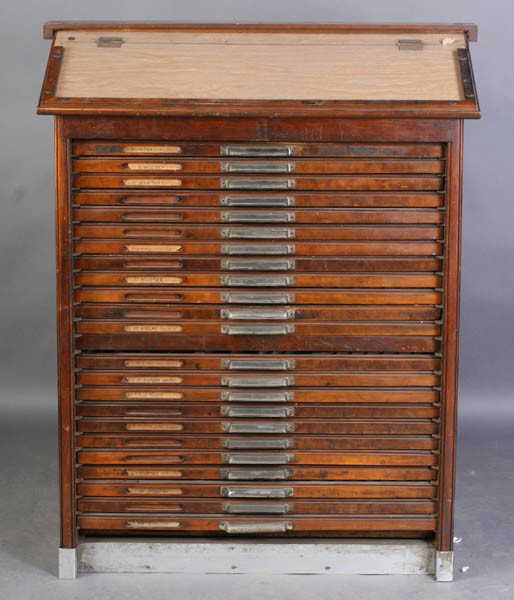 142: VINTAGE PRINTERS CABINET SLANTED 2 SIDED TOP - 142: VINTAGE PRINTERS CABINET SLANTED 2 SIDED TOP