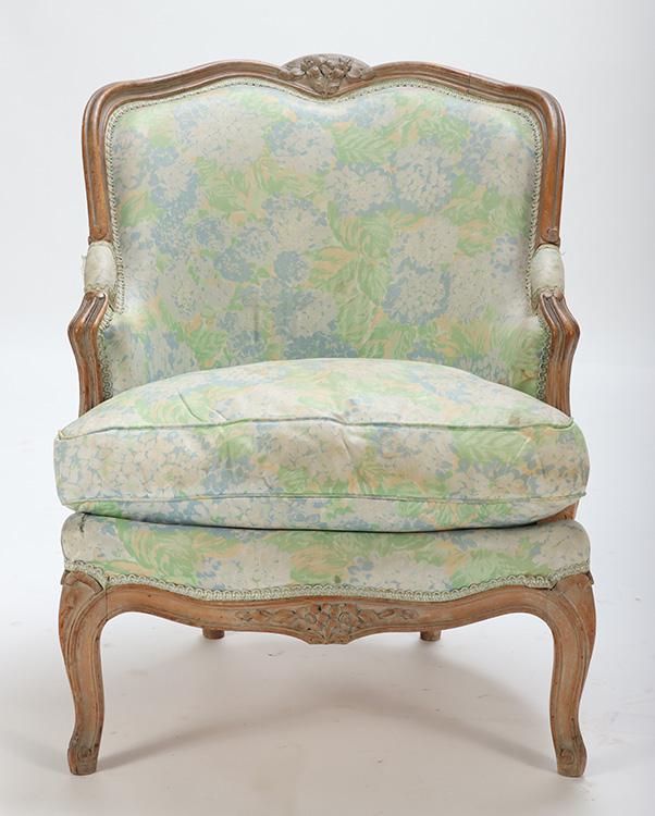 CARVED FRENCH BERGERE CHAIR CIRCA 1910 (1 of 7)