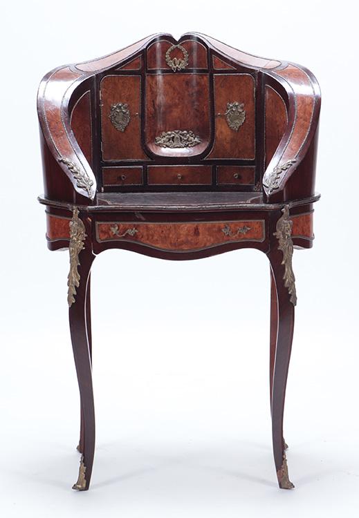 A SHAPELY LOUIS XV STYLE BRONZE MOUNTED LADIES WRITING DESK. (1 of 9)