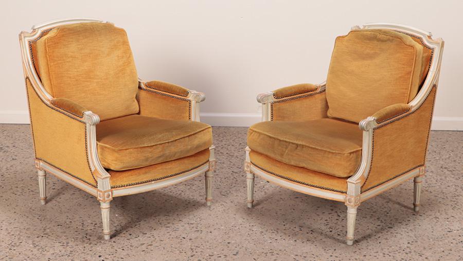 PAIR FRENCH LOUIS XVI STYLE PAINTED BERGERE CHAIRS C 1940. (1 of 11)
