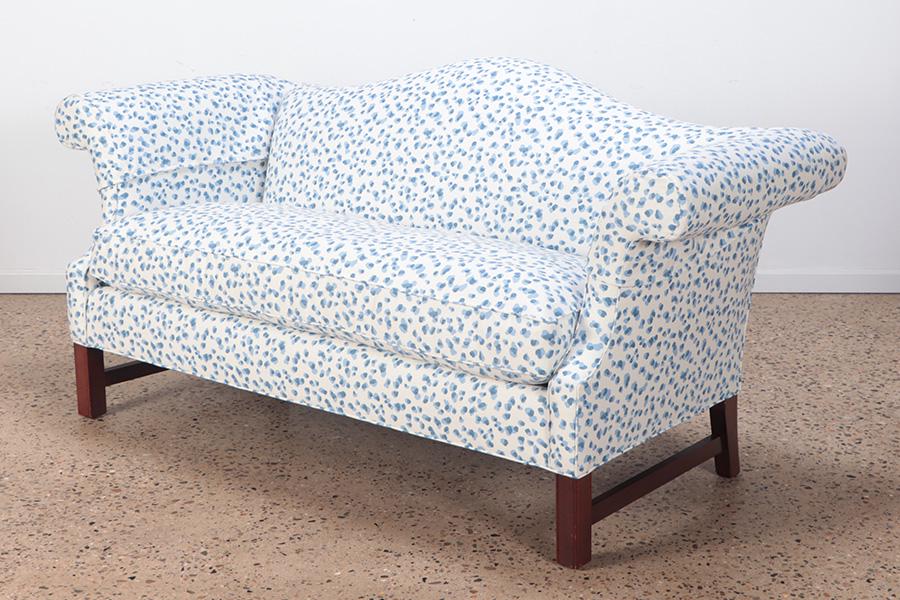 HEPPLEWHITE STYLE HUMPBACK MAHOGANY SOFA HAVING (1 of 5)