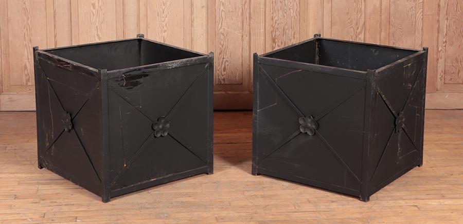 A PAIR OF BLACK PAINTED IRON GARDEN PLANTERS IN THE REGENCY STYLE. (1 of 7)