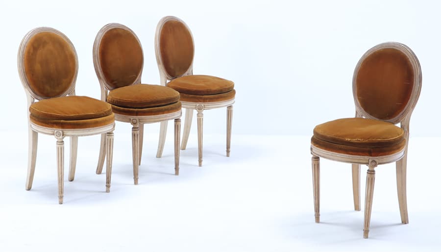 FOUR PAINTED FRENCH  LOUIS XVI STYLE CHAIRS HAVING OVAL UPHOLSTERED BACKS C 1940. (1 of 6)