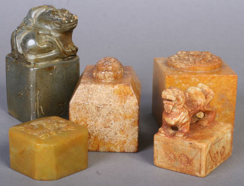 5 PC LOT CHINESE HARD SOFT STONE SEALS ET AL: Lot of five Chinese hard and soft stone seals, caches or chops. Ht: 3.75"