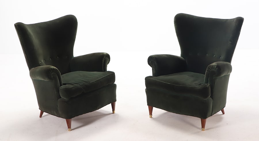 PAIR UPHOLSTERED WING CHAIRS ON TURNED FEET ATTRIBUTED TO COMTE  C 1945. (1 of 8)