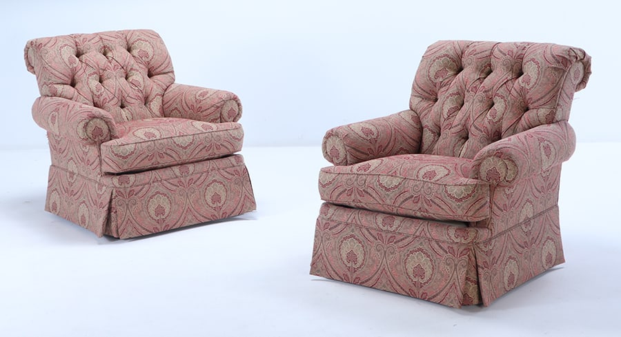 PAIR OF UPHOLSTERED CLUB CHAIRS BY HENREDON.: Pair of upholstered club chairs by Henredon. Ht: 37" Wd: 38" Dpth: 32" Seat: 18.5"